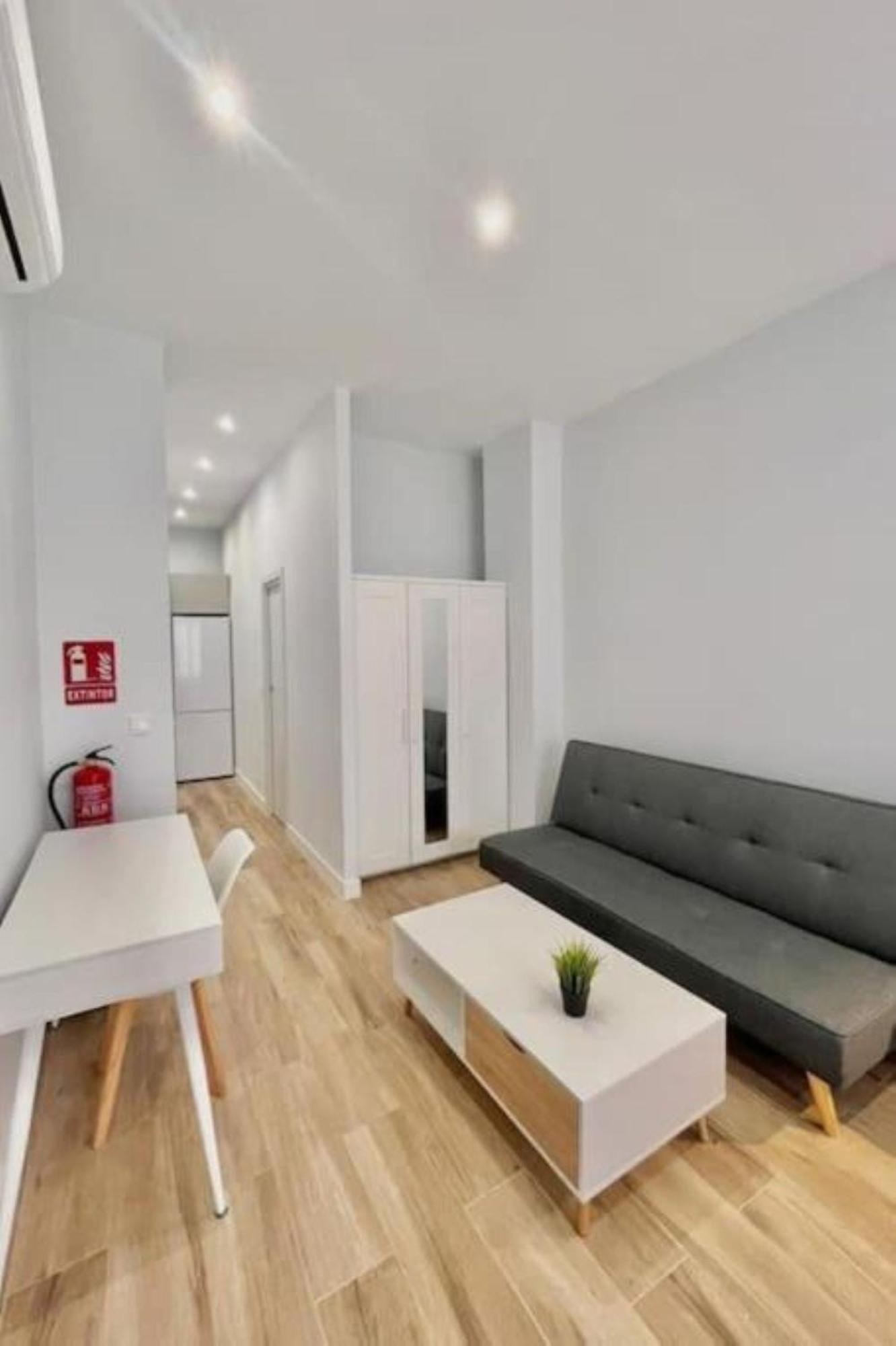 Relajate Con Estilo Cerca De Ifema Apartamento