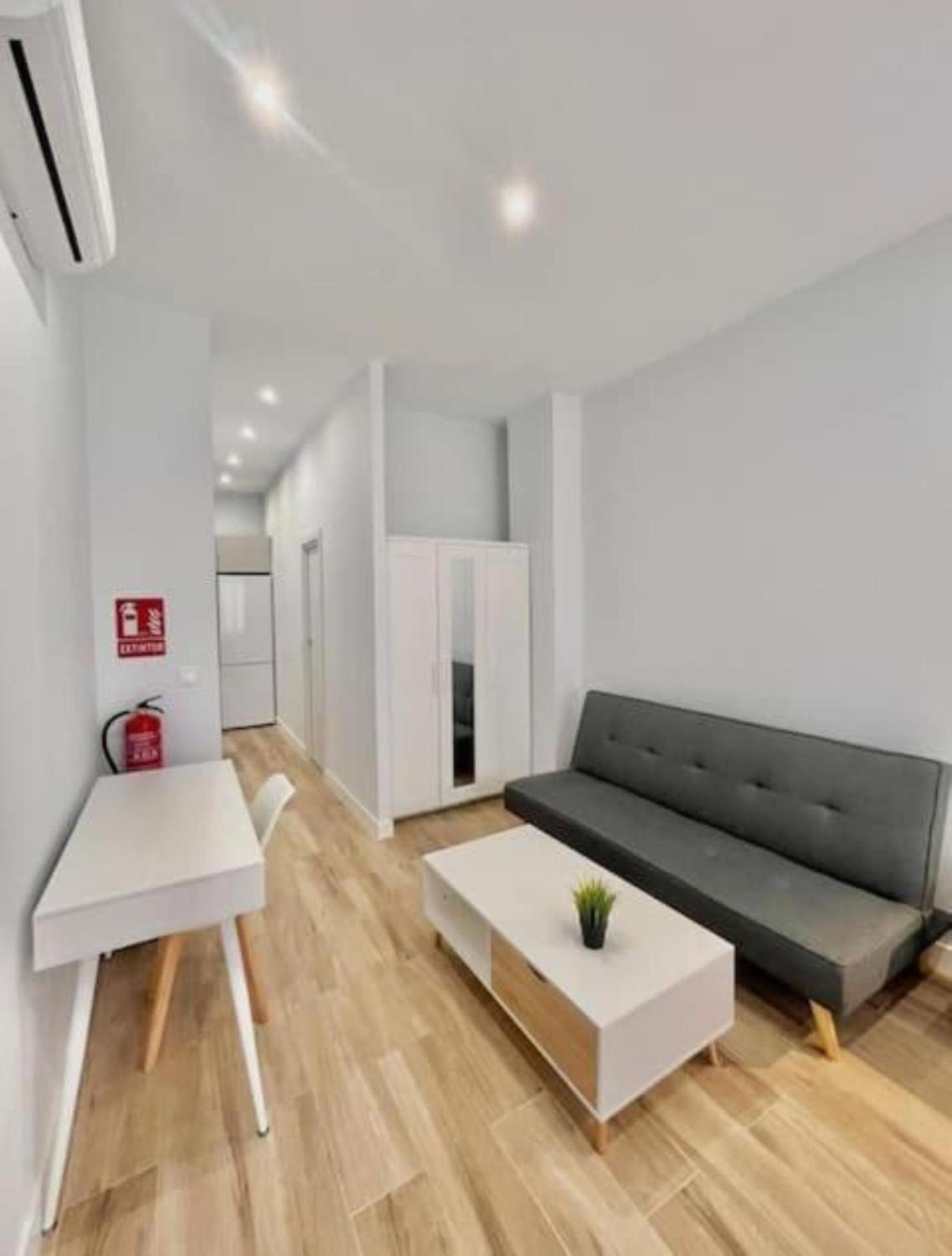 Relajate Con Estilo Cerca De Ifema Apartamento
